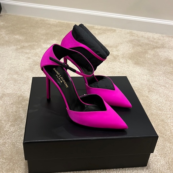 COPY - SAINT LAURENT
Satin Anja 105 Ankle Strap Pointed Pumps 37 Fuchsia - Picture 1 of 8